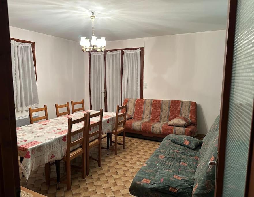 Vaste Villa Au Coeur De La Pinede Les Mathes Buitenkant foto